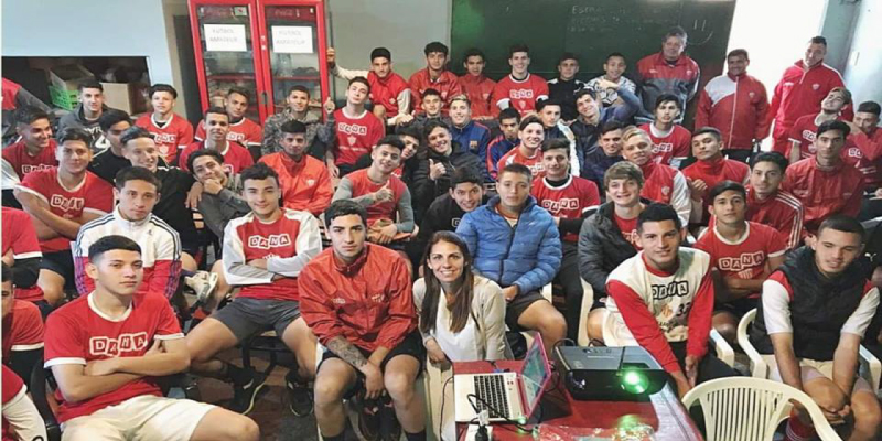 Nutrición e Hidratación en Talleres de Remedios de Escalada – Fundacion el  Futbolista